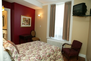 Downtown Montreal hotel standard room